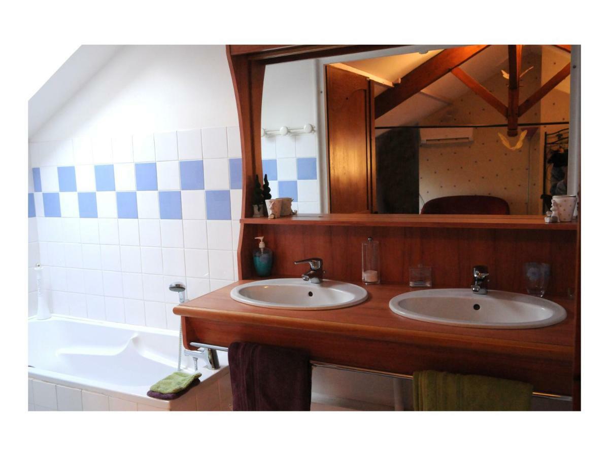Hotel Les Vieilles Vignes à Thorigne Extérieur photo