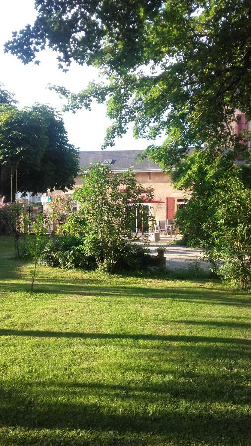 Hotel Les Vieilles Vignes à Thorigne Extérieur photo