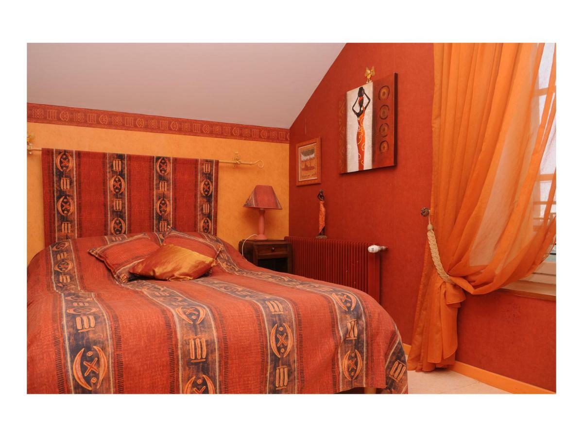 Hotel Les Vieilles Vignes à Thorigne Extérieur photo